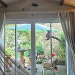 בית אירוח Domaine Du Lagon Bleu