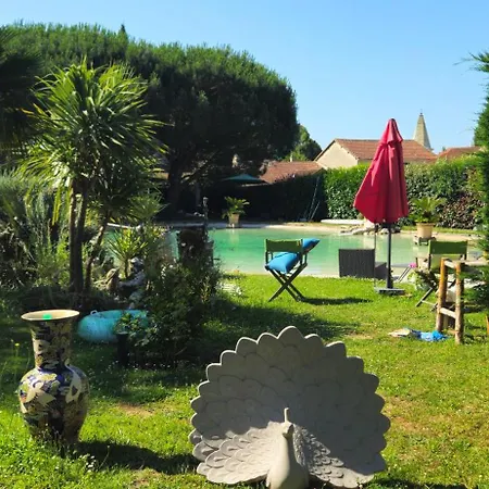 منزل للإقامة Domaine Du Lagon Bleu Comps (Gard)